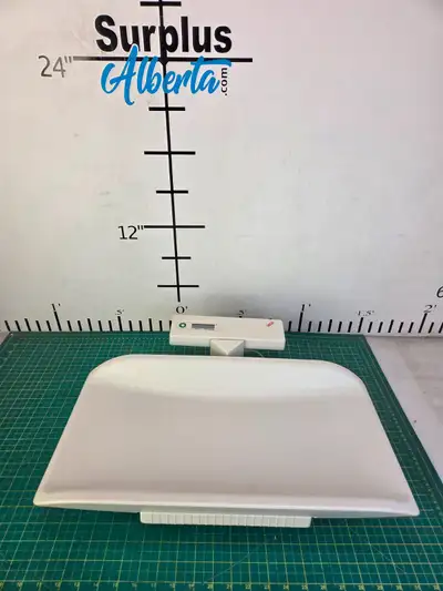 Seca Baby Scale Model 734 in Case This scale is in working order and was tested against our daily us...