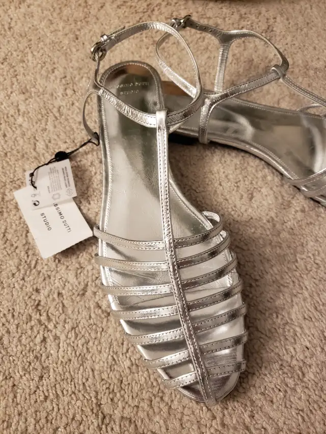 Women's shoes in Women's - Shoes in City of Toronto - Image 2