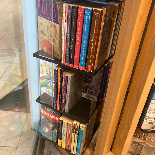 Children’s books in Children & Young Adult in City of Toronto - Image 3