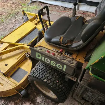 Walker GHS with 62 inches side discharge deck. Liquid cooling Kubota diesel zero turn mower with 568...