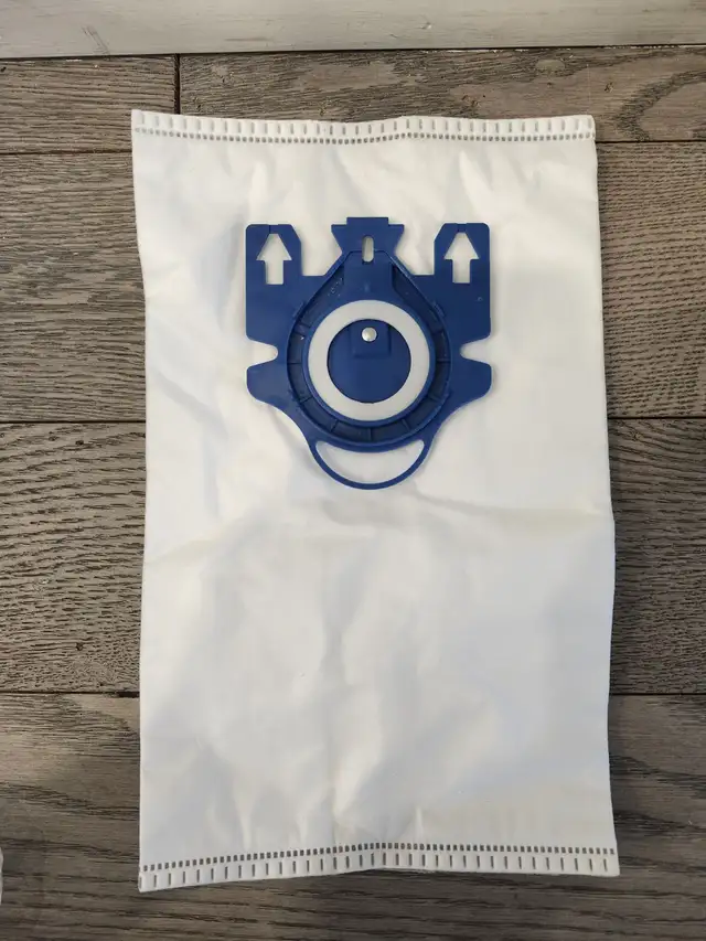 Brand new Vacuum Dust Bag for Miele Vacuum Third Party (1 bag) in Vacuums in Oakville / Halton Region - Image 3