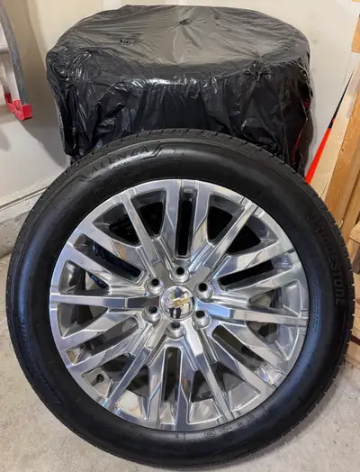 Chevrolet Suburban Tires + Rim Like New Bridgestone Size 275/50/R22