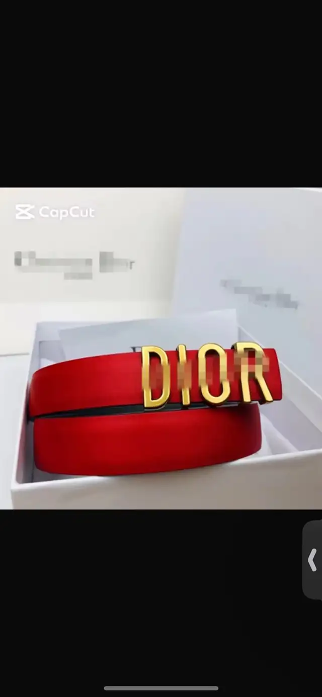 Valentino belts and bags in Women's - Bags & Wallets in Ottawa - Image 11