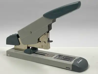 Swingline Heavy Duty Stapler Model # 39002 Like New. 160 Sheets, View more