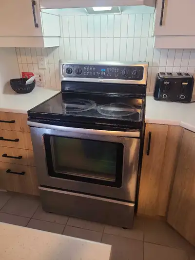 frigo et cuisinière , View more