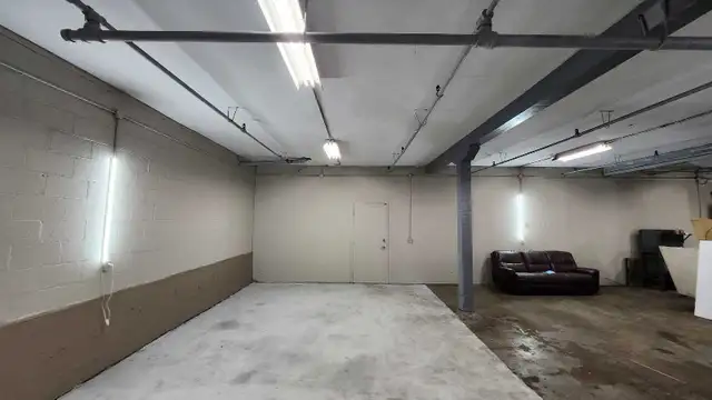 Commercial Space For Rent / Lease in Commercial & Office Space for Rent in Oakville / Halton Region - Image 5
