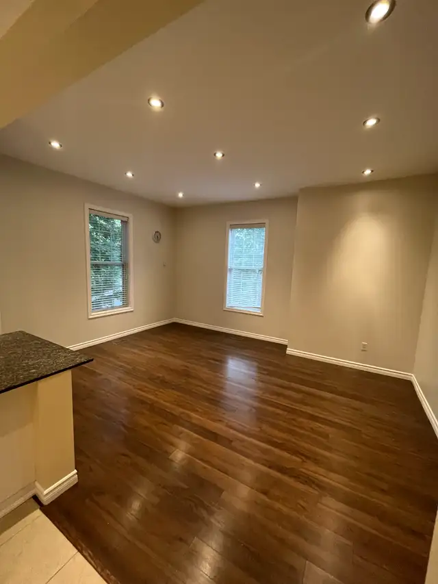 Bright Main Floor 2 Bedroom for Rent - Peterborough in Long Term Rentals in Peterborough - Image 6