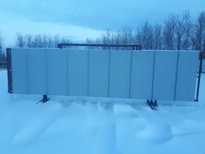 Cattle wind breaks 24x7' 2 7/8 pipe on the bottom and feet. 7' long feet so the wind cannot blow the...