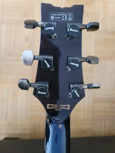 $500 Model : ART600/RNB like knew new strings new tune up very clean with case *Pick up only