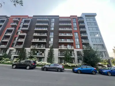 Condo moderne 2 chambres / 2 salles de bain à louer à LaSalle ☀️ Unité lumineuse et spacieuse avec g...