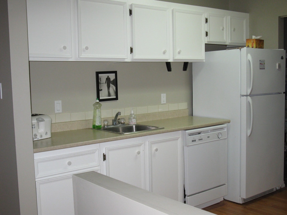 2 BEDROOM SOUTHEAST CONDO 5