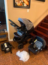 Graco stroller . Reversible seat .Car seat with base