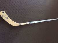 Toronto Maple Leafs team autograph stick - featuring Mats Sundin