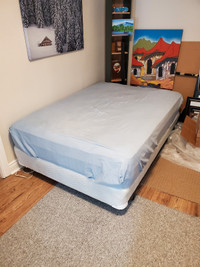 Double mattress, boxspring, and frame