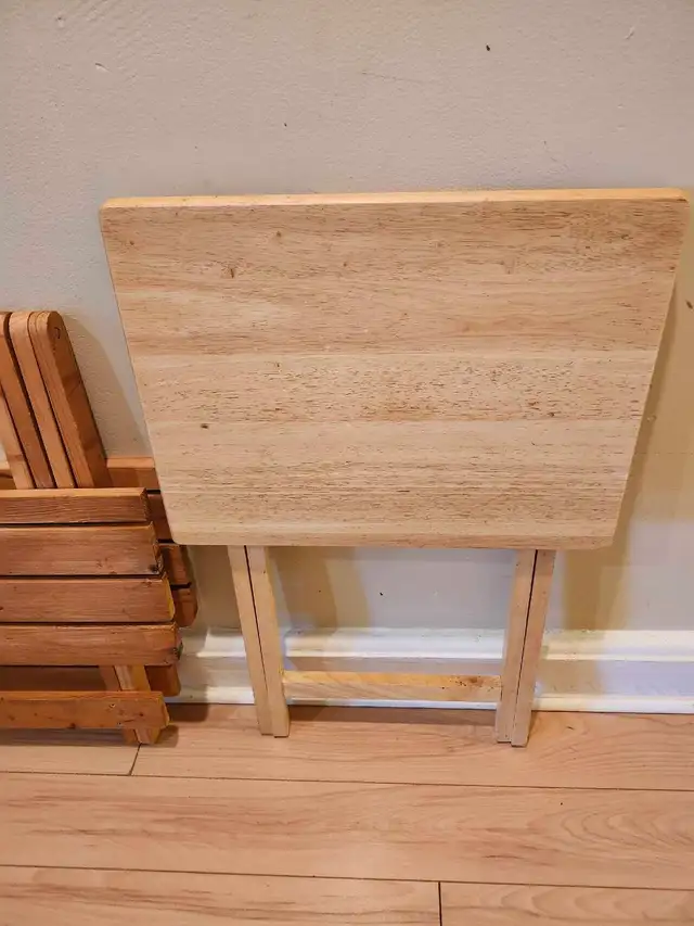 Wooden foldable TV table in TV Tables & Entertainment Units in Ottawa - Image 5