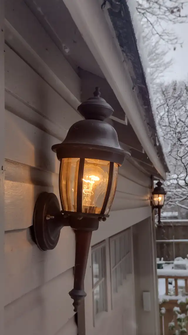 Carriage Lights in Outdoor Lighting in City of Toronto - Image 3