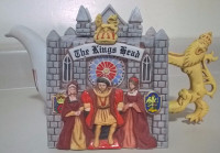 "The Kings Head" Sandra Rich English Ceramic Teapot Hand Painted