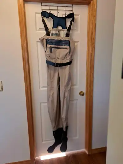 Bare women's fishing waders, View more