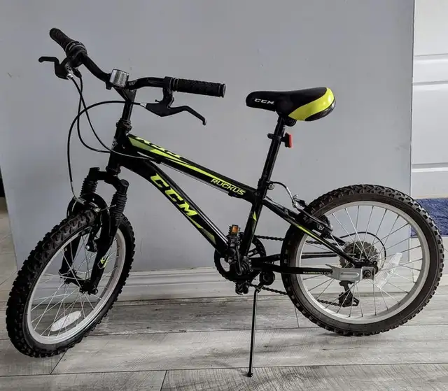 CCM Ruckus Kids Mountain Bicycle - 18 inches in Kids in Mississauga / Peel Region - Image 5