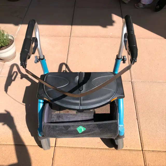 Evolution Xpresso Mini Walker in Health & Special Needs in Chilliwack - Image 3