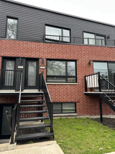 Beau 5 1/2 de 1200 pc moderne style condo à louer avec un garage