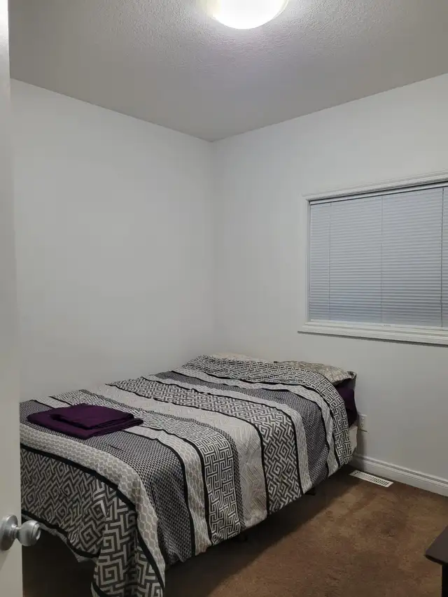 FURNISHED ROOM FOR RENT 600/MONTH. Male Commuters ONLY.