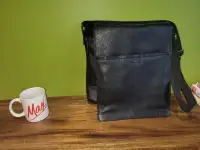 Sac Bandouliere en Cuir / Leather Shoulder Bag