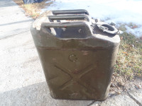 Army fuel container