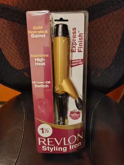 Brand new Relvon 1.5 Gold Non-Stick Barrel Styling iron. Free delivery if you can get 2 more items f...