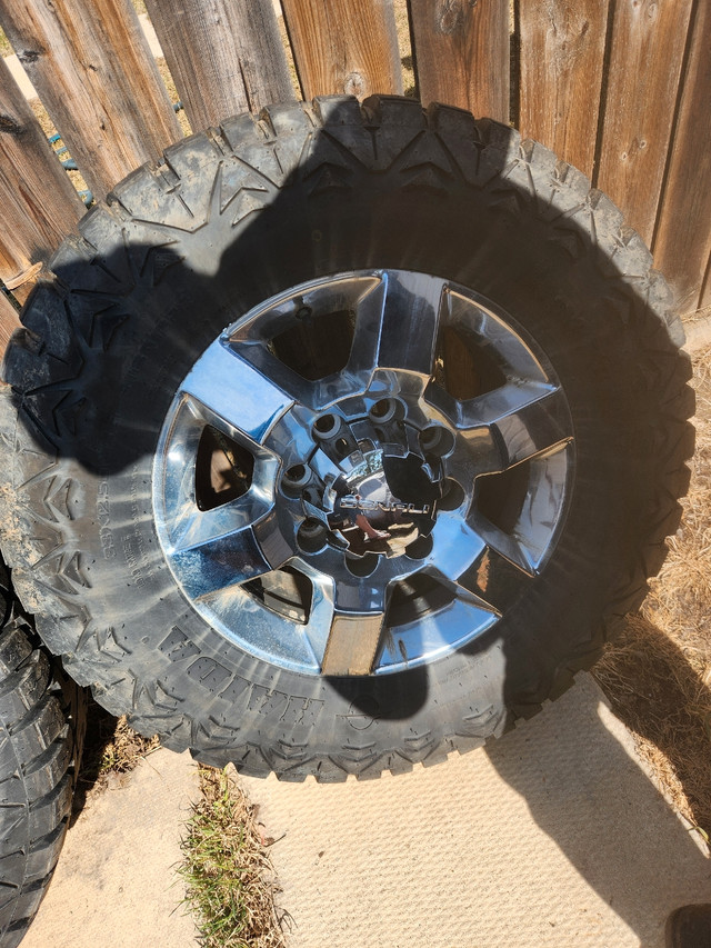 80-85% haida mud and snow on 8 bolt Denali rims 33/12.5/18  in Tires & Rims in Fort McMurray - Image 3