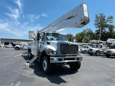 2019 International 7400 Cummins 8.8L Diesel Automatic 47,000 miles Altec A77-T Bucket Non-overcenter...