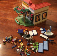 Playmobil Summer House (4857) and Children’s bedroom (5333)