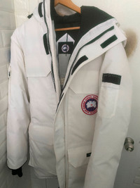 Canada Goose Men’s expedition jacket