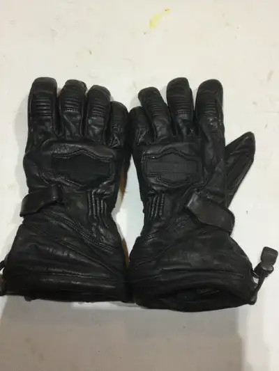 Selling my motorcycle riding gear Please read description Harley Water proof gloves - size large $75...