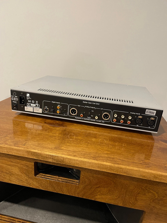 PS Audio Stellar Gain Cell DAC / Preamplifier in Stereo Systems & Home Theatre in St. John's - Image 2