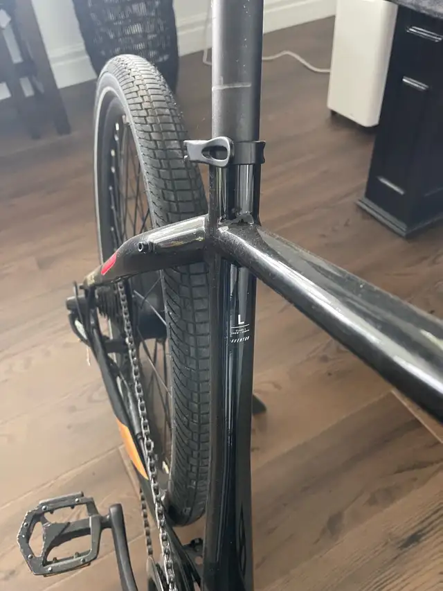 Ave ton pace 500.2 in eBike in Kingston - Image 4