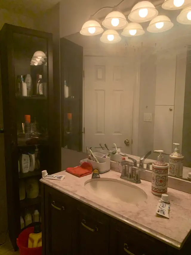 Scarborough Upper 2nd floor beautiful room for rent in Room Rentals & Roommates in City of Toronto - Image 10