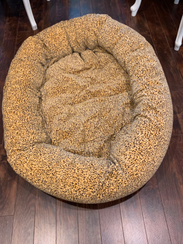 Designer Dog Bed in Accessories in Hamilton - Image 4