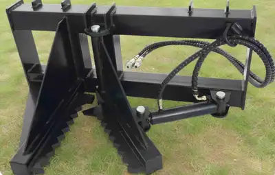 Skid steer Hydraulic Post Puller, NEW, fits all Bobcat style skid steers. We can deliver, Tax applic...