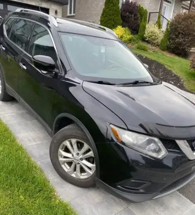 This black Nissan Rogue FWD is ready for adventure! This SUV offers a comfortable ride and ample car...