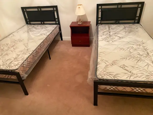 Sharing Room Available