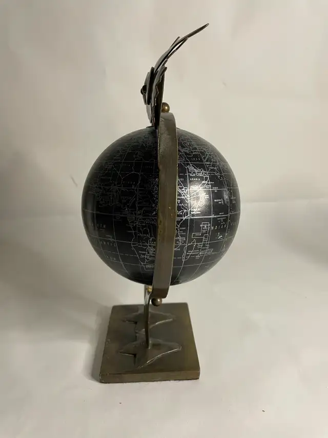 Vintage Brutalist Owl Globe – Unique Metal Art Piece in Arts & Collectibles in Markham / York Region - Image 4