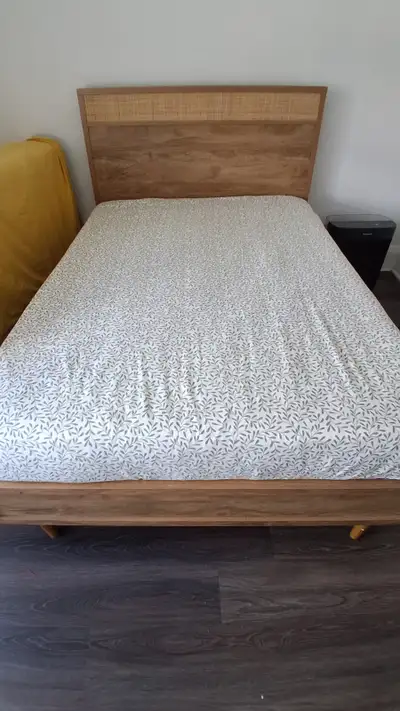 Selling my beautiful bed frame and mattress. Asking for 650 for both (mattress and the frame). Which...