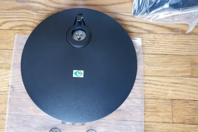 Acer CB242Y monitor stand base in Monitors in Longueuil / South Shore - Image 9