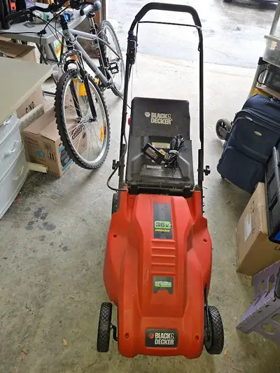 Up for sale is this Lawnmower. Extremely good exterior condition. The reason selling is the Battery...