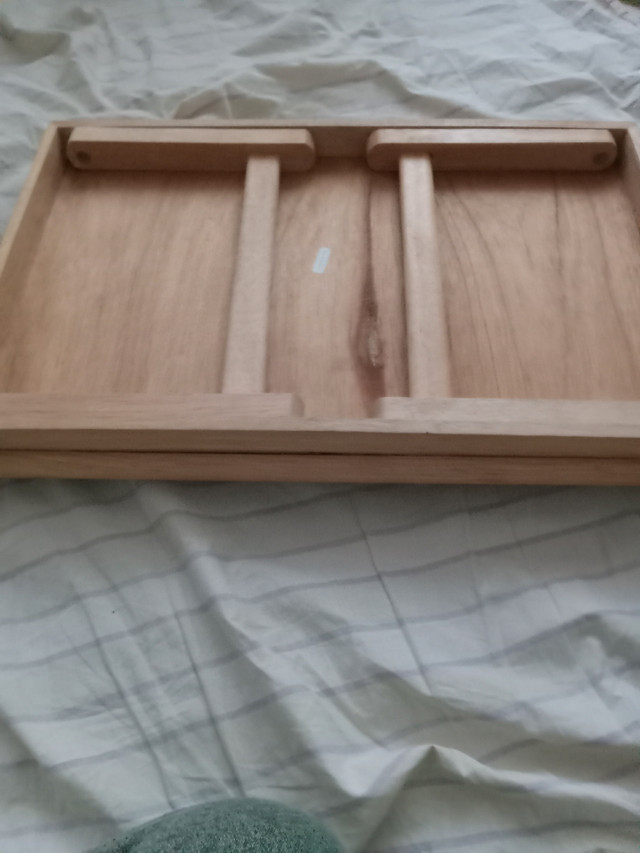 BED/ BREAKFAST tray, used good, $5 in Kitchen & Dining Wares in Winnipeg - Image 2