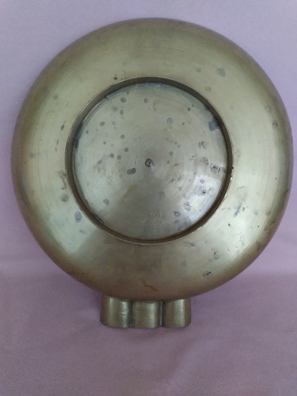 Vintage Round Etched Polished Indian Brass Ashtray in Arts & Collectibles in Barrie - Image 2