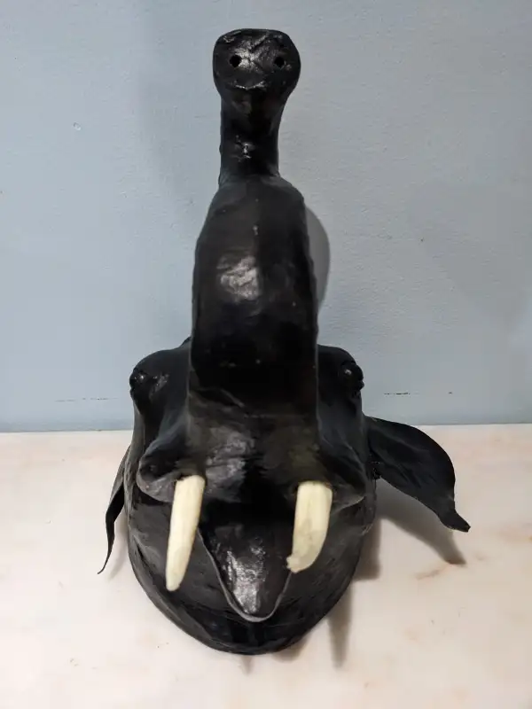 Large elephant wall mount head leather display in Arts & Collectibles in City of Toronto - Image 5