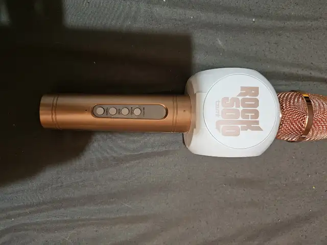 Rock solo echo microphone  in Toys & Games in St. Catharines - Image 2