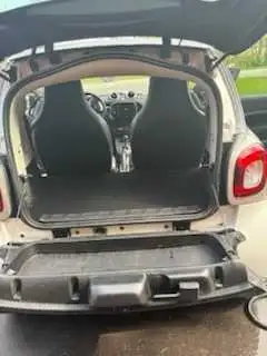 2016 smartcar  in Cars & Trucks in St. Catharines - Image 10